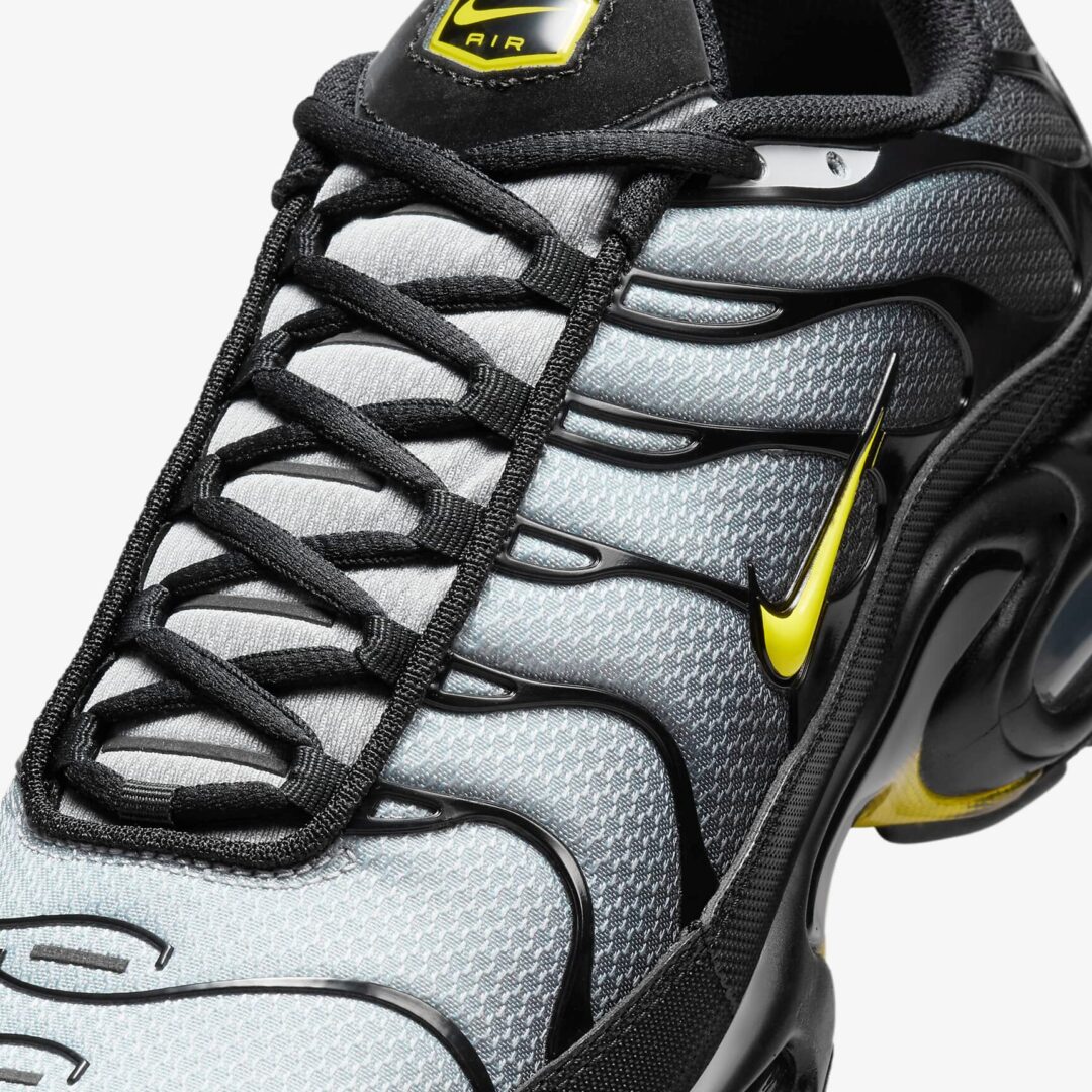 【2024年 10/1 発売】NIKE AIR MAX PLUS “Black/Wolf Grey/Opti Yellow” (ナイキ エア マックス プラス “ブラック/ウルフグレー/オプティイエロー”) [DM0032-012]