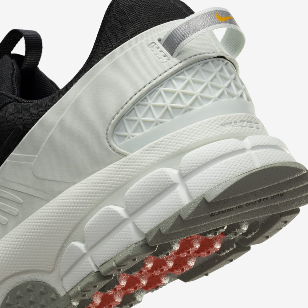 【2024年 11/8 発売予定】NIKE ZOOM VOMERO ROAM “Black/Light Silver” (ナイキ ズーム ボメロ ローム “ブラック/ライトシルバー”) [FV2295-001]