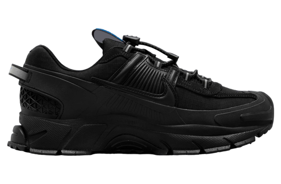 【2024年 発売】NIKE W ZOOM VOMERO ROAM “Black/Racer Blue” (ナイキ ズーム ボメロ ローム “ブラック/レーザーブルー”) [HQ2181-004]