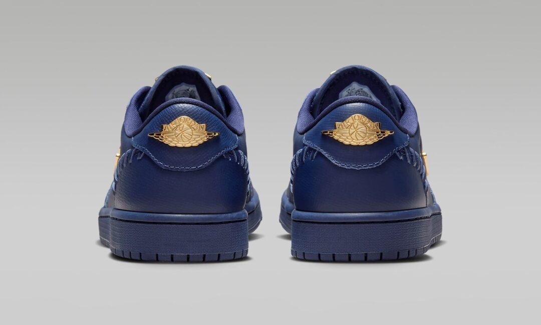 【2024年 10/7 発売】NIKE WMNS AIR JORDAN 1 LOW METHOD OF MAKE “Midnight Navy/Metallic Gold” (ナイキ ウィメンズ エア ジョーダン 1 ロー MM “メソッドオブメイク/ミッドナイトネイビー/メタリックゴールド”) [FN5032-400]