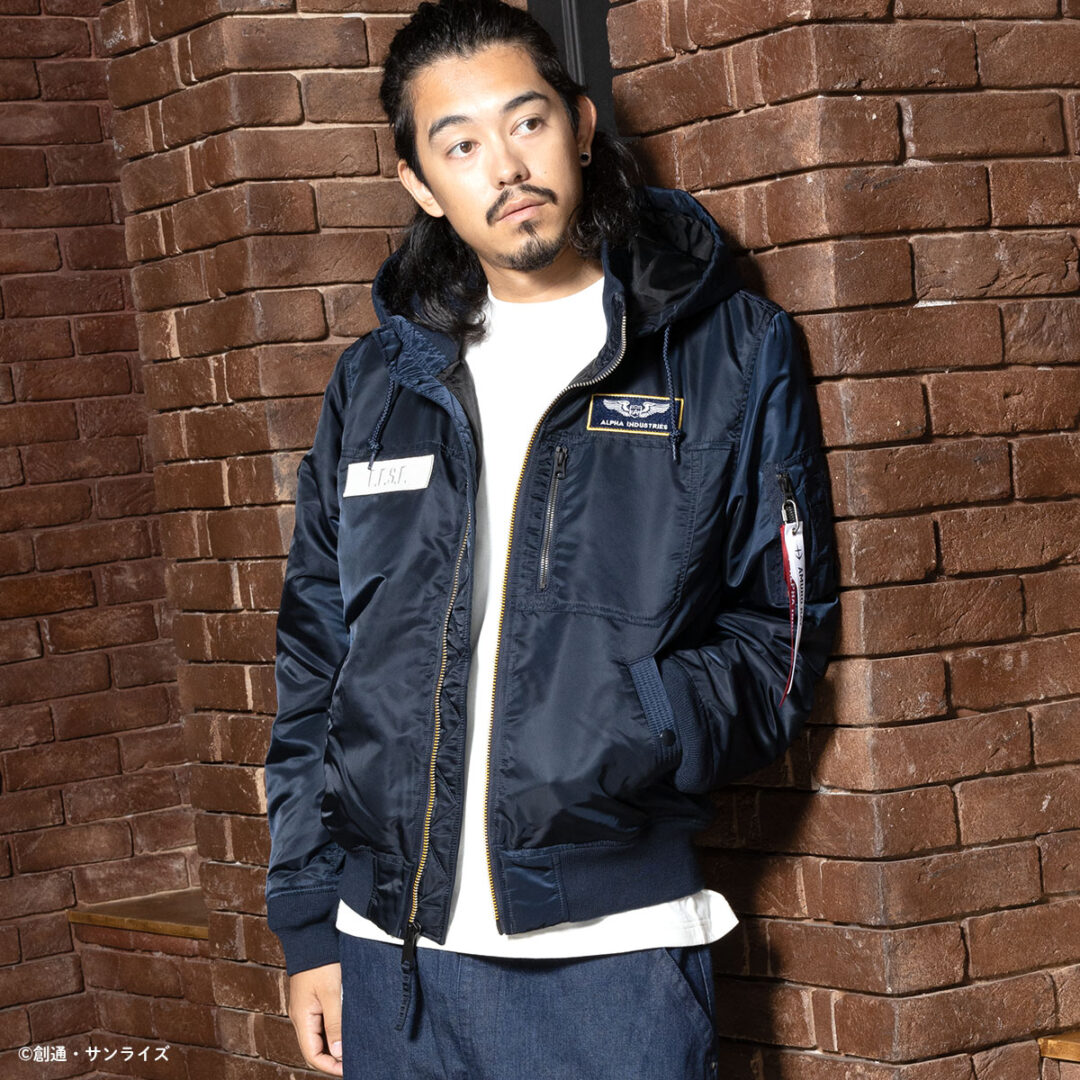 機動戦士ガンダム × ALPHA INDUSTRIES コラボ 2024 FW 新作第1弾 フーデッドリブジャケットが2024年 11月中旬 発売 (GUNDAM アルファ インダストリ)