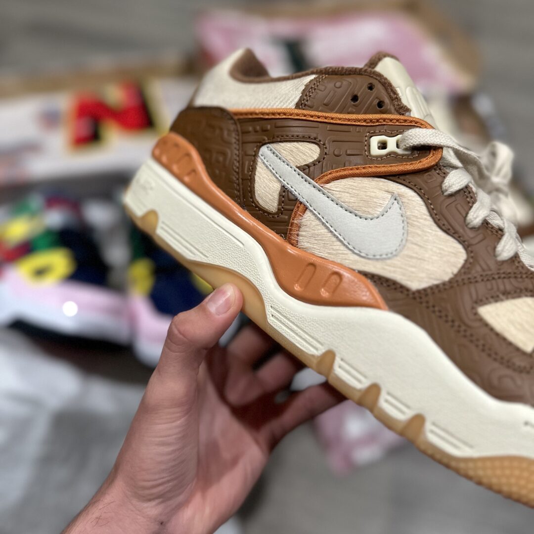 【2024年 11月 発売予定】NIGO x NIKE AIR FORCE 3 LOW “Light British Tan/Fossil” (ニゴー ナイキ エア フォース 3 ロー) [HQ0260-200]