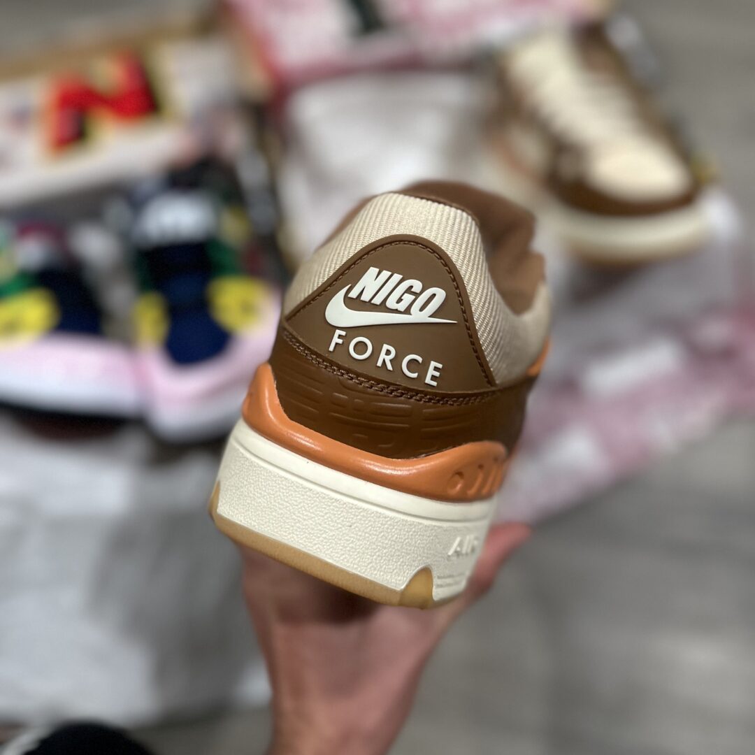 【2024年 11月 発売予定】NIGO x NIKE AIR FORCE 3 LOW “Light British Tan/Fossil” (ニゴー ナイキ エア フォース 3 ロー) [HQ0260-200]