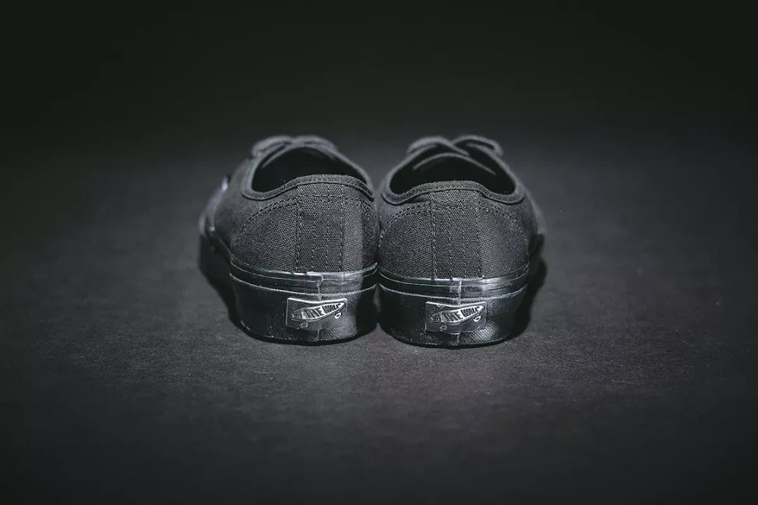 【2024年 10/15 発売】”Triple Black”カラーで構成されたVANS BLACK COLLECTION (バンズ ブラック コレクション)