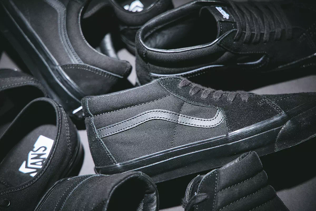 【2024年 10/15 発売】”Triple Black”カラーで構成されたVANS BLACK COLLECTION (バンズ ブラック コレクション)