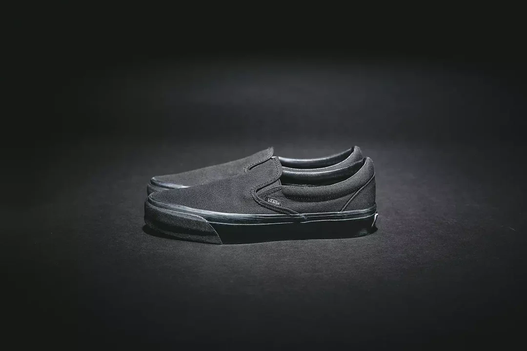 【2024年 10/15 発売】”Triple Black”カラーで構成されたVANS BLACK COLLECTION (バンズ ブラック コレクション)