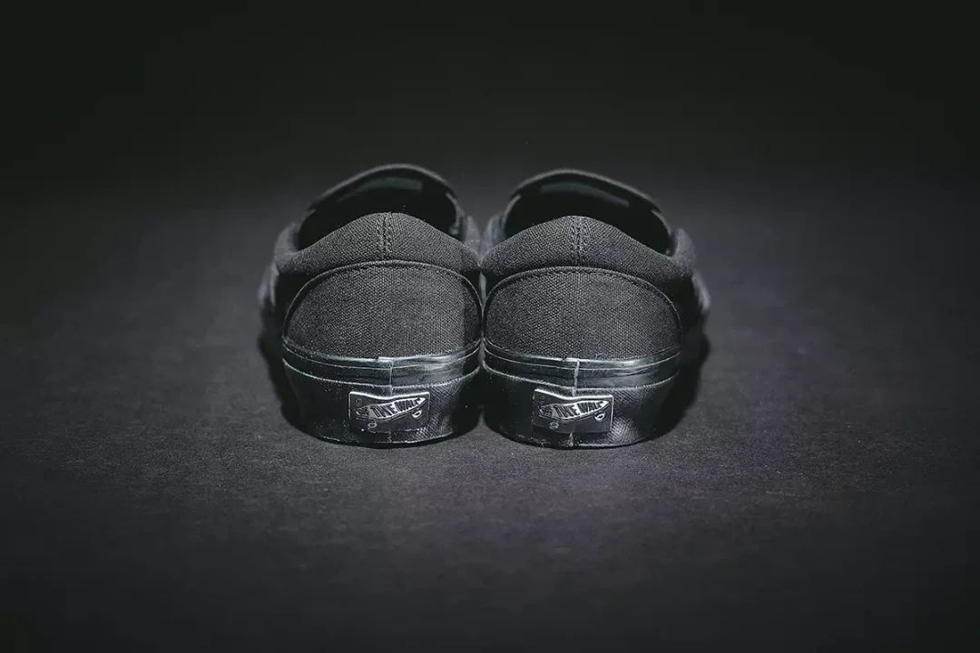 【2024年 10/15 発売】”Triple Black”カラーで構成されたVANS BLACK COLLECTION (バンズ ブラック コレクション)