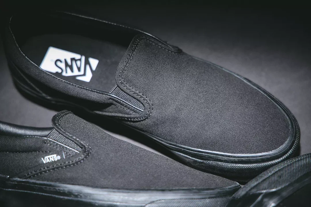 【2024年 10/15 発売】”Triple Black”カラーで構成されたVANS BLACK COLLECTION (バンズ ブラック コレクション)