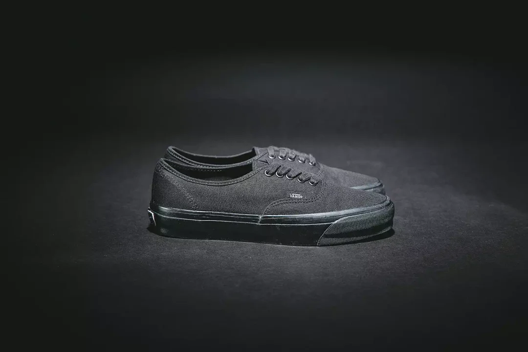 【2024年 10/15 発売】”Triple Black”カラーで構成されたVANS BLACK COLLECTION (バンズ ブラック コレクション)