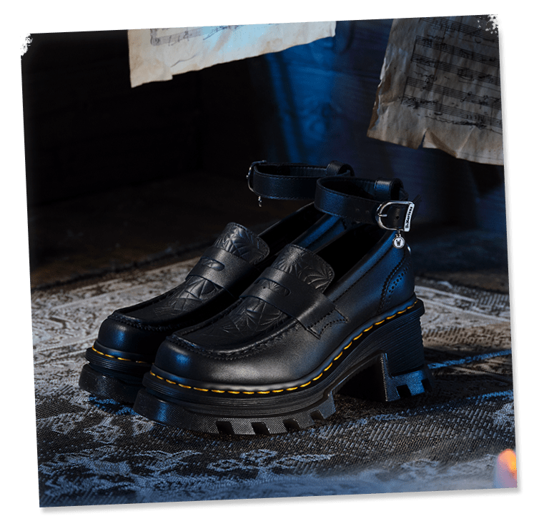 Dr. Martens × Netflixのドラマ「WEDNESDAY/ウェンズデー」コラボレーションが発売 (ドクターマーチン ネットフリックス)