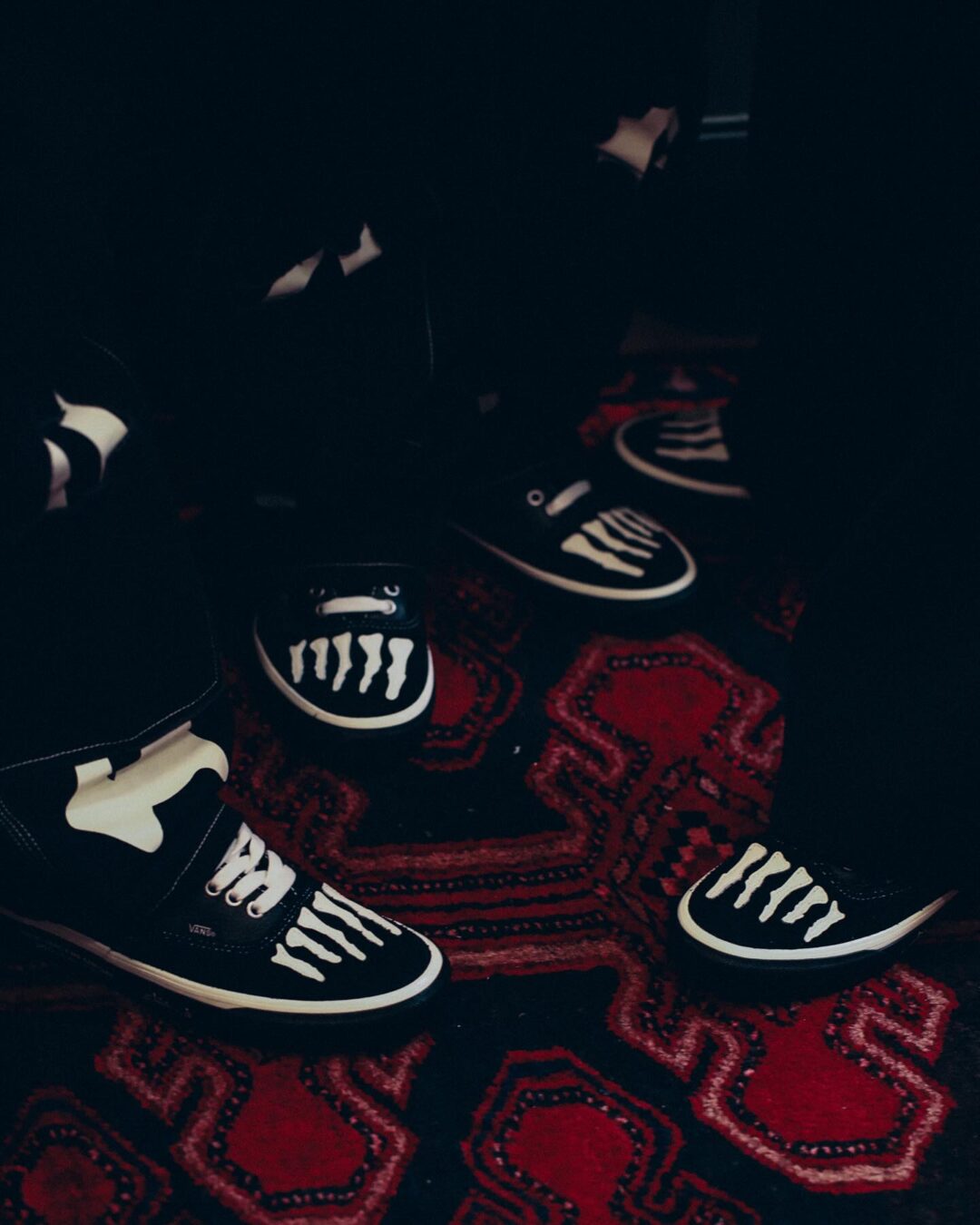 【2024年 10/18 発売】Mark SBTG × VANS AUTHENTIC “BLACK/MARS” (マーク・サボタージュ バンズ オーセンティック) [VN000BW5BPR]