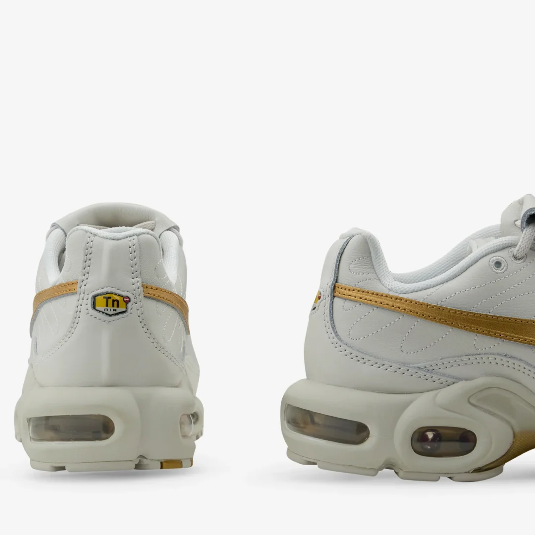 Nike air max weiß gold online