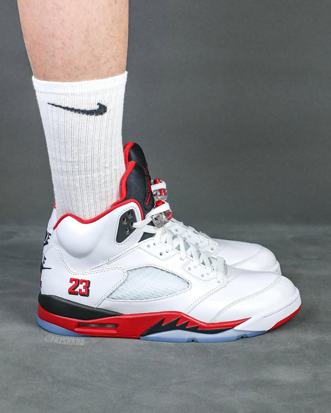 【2025年 9/13 発売予定】NIKE AIR JORDAN 5 “Fire Red/Black Tongue” (ナイキ エア ジョーダン 5 “ファイヤーレッド/ブラックタン”) [HQ7978-101]