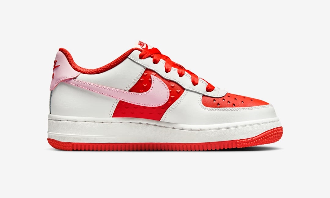 【2025年 2月 発売予定】NIKE W AIR FORCE 1 LOW “Valentine 2025/White/Red” (ナイキ エア フォース 1 ロー “バレンタイン/ホワイト/レッド”) [HV5165-121]