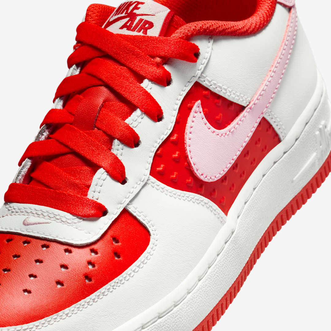 【2025年 2月 発売予定】NIKE W AIR FORCE 1 LOW “Valentine 2025/White/Red” (ナイキ エア フォース 1 ロー “バレンタイン/ホワイト/レッド”) [HV5165-121]