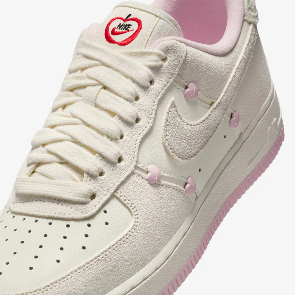 【2025年 2月 発売予定】NIKE W AIR FORCE 1 LOW “Valentine 2025/Sail/Pink Foam” (ナイキ エア フォース 1 ロー “バレンタイン/セイル/ピンクフォーム”) [HV5992-111]