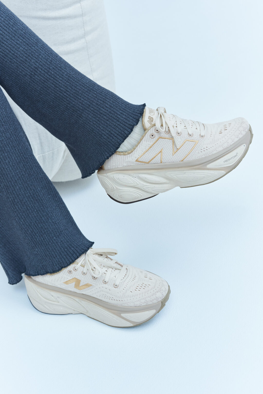 【2024年 11/14 発売】emmi × New Balance WEB企画第6弾 (エミ ニューバランス)