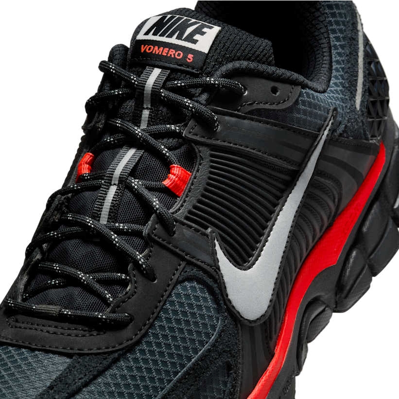 【2025年 発売予定】NIKE ZOOM VOMERO 5 “Bred/Black/University Red” (ナイキ ズーム ボメロ 5 “ブレッド/ブラック/ユニバーシティレッド”) [HV2527-002]