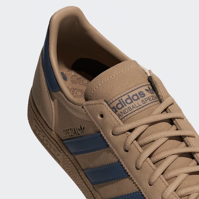 【2024年 12/6 発売】adidas Originals HANDBALL SPEZIAL “Warm Sandstone/Preloved Ink” (アディダス オリジナルス ハンドボール スペツィアル “ウォームサンドストーン/プリダブドインク”) [JH5435]