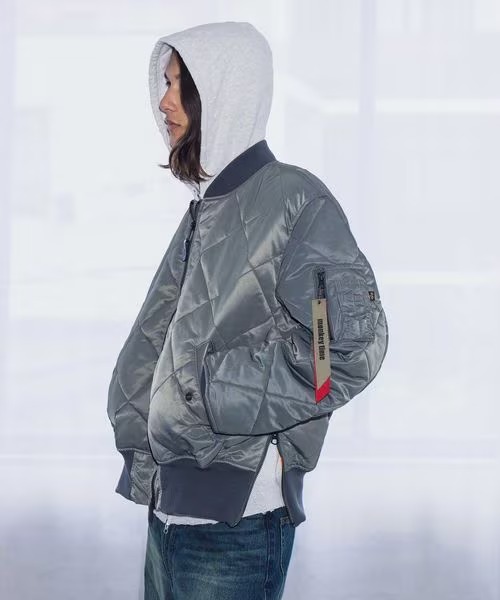 ALPHA INDUSTRIES × monkey time キルテッド サイドジップ MA-1が2024年 11/14 発売 (アルファ インダストリーズ モンキータイム)