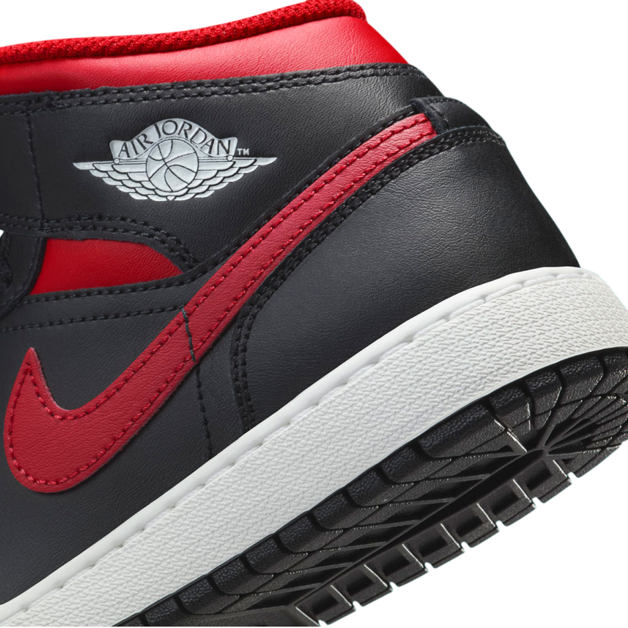 【2025年 発売予定】NIKE AIR JORDAN 1 MID “Bred/Black/Red” (ナイキ エア ジョーダン 1 ミッド “ブレッド/ブラック/レッド”) [DQ8426-067]