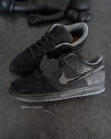 【2024年末 発売予定】Division Street x NIKE DUNK LOW LUX “Oregon Black” (ディヴィジョン・ストリート ナイキ ダンク ロー “オレゴンブラック”) [HV1470-001]