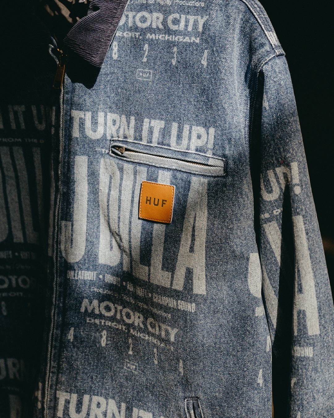 HUF × アメリカのミュージシャン「J DILLA」コラボが2024年 11/14 発売 (ハフ ジェイディラ)