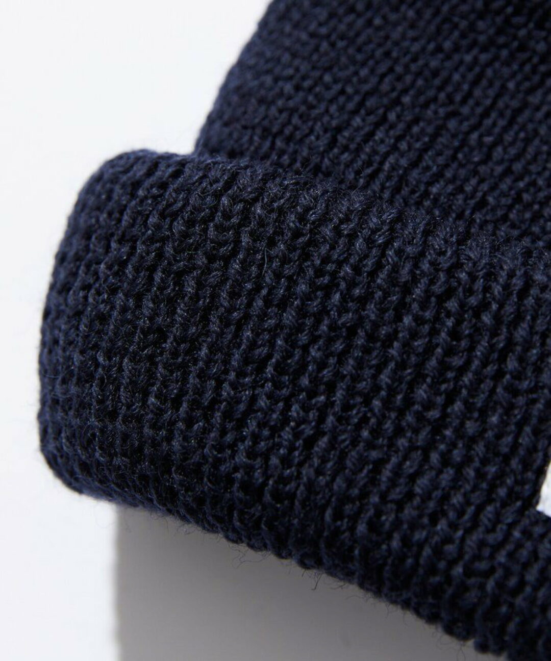 ブリティッシュ/アメリカンウールの糸をブレンドしたCAHLUMN “Wool Rib Beanie” (カウラム “ウール リブ ビーニー”)