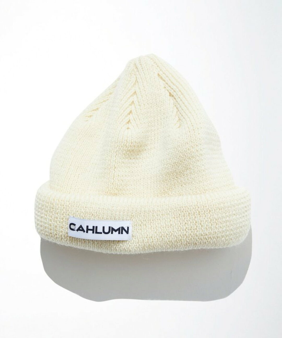 ブリティッシュ/アメリカンウールの糸をブレンドしたCAHLUMN “Wool Rib Beanie” (カウラム “ウール リブ ビーニー”)