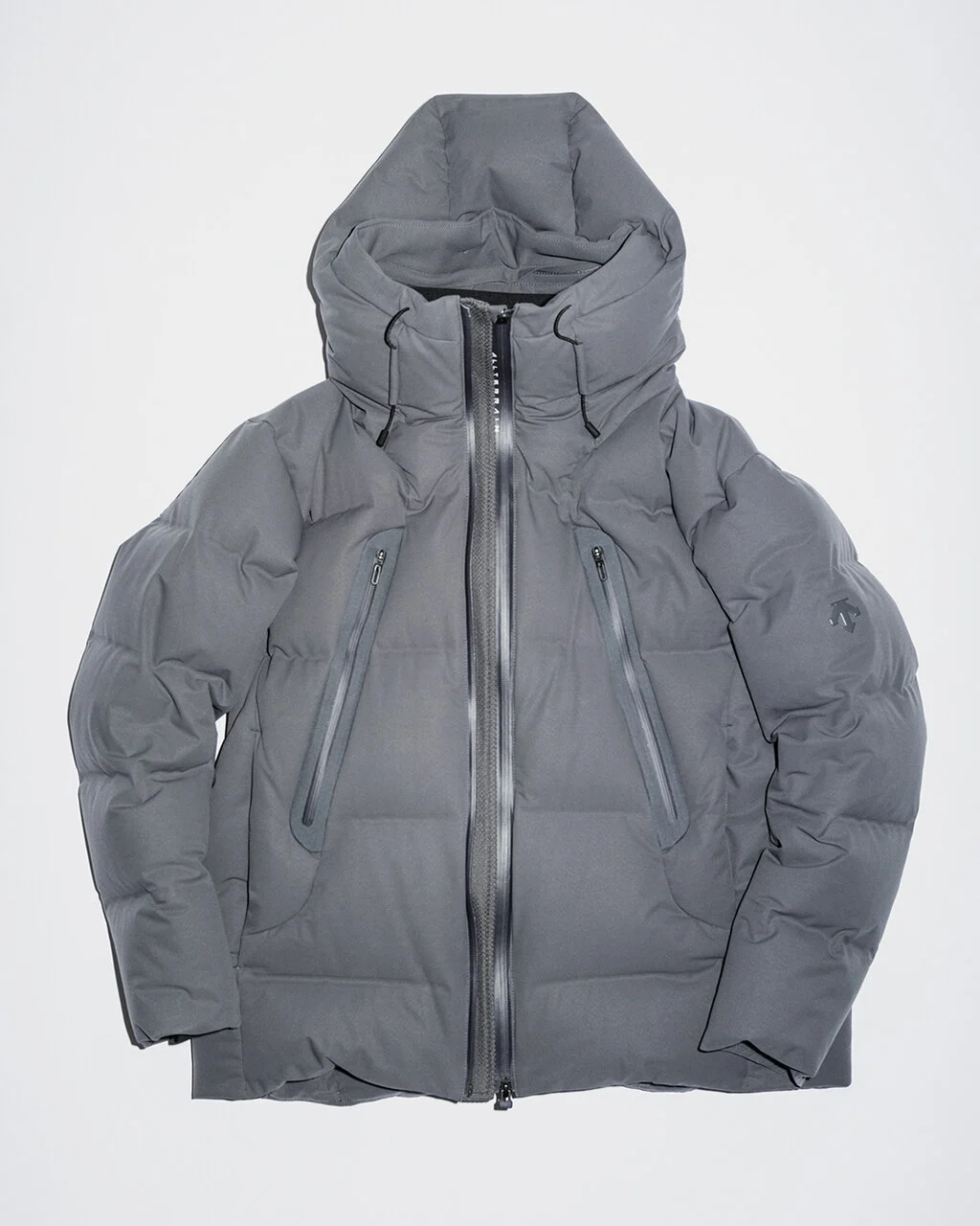 UNITED ARROWS × DESCENTE ALLTERRAIN 別注 "MIZUSAWA DOWN OVERSIZED JACKET MOUNTAINEER"が発売 (ユナイテッドアローズ デサント オルテライン 水沢ダウンジャケット)