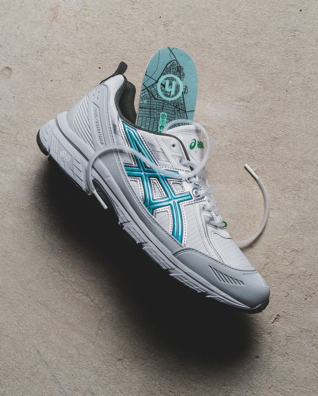 【2024年 11/16 発売】HIDDEN NY x ASICS GEL-VENTURE 6 SHIELD “White/Wasabi” (ヒドゥンニューヨーク アシックス ゲルベンチャー シールド) [1203A778]