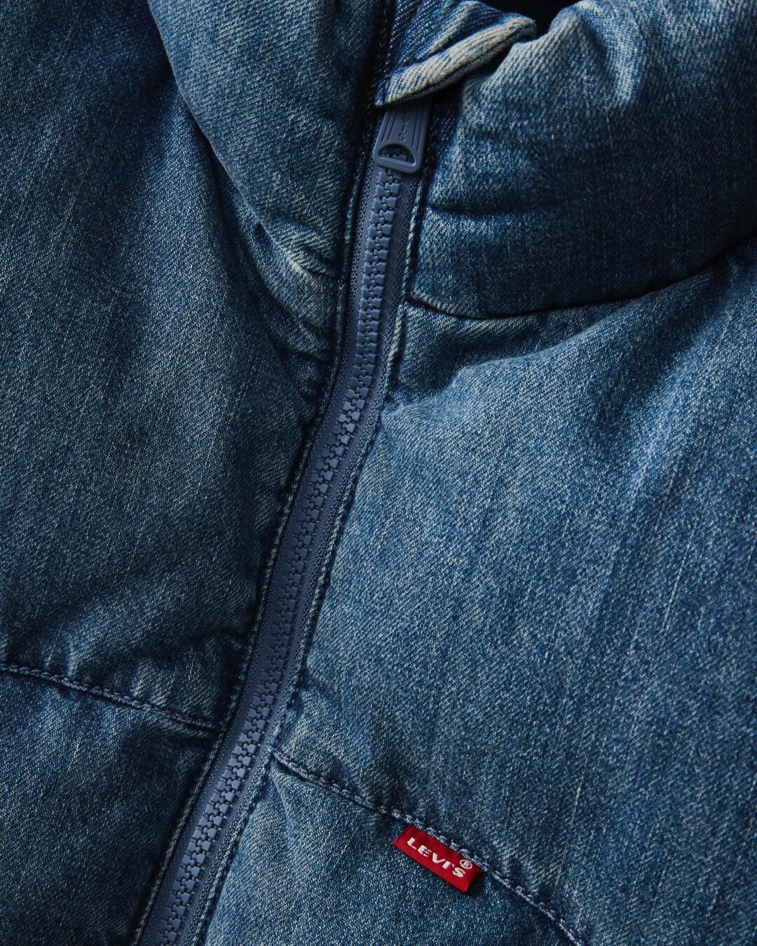 リーバイスの「デニムダウンジャケット」が今年も登場 (Levi’s Denim Down Jacket)