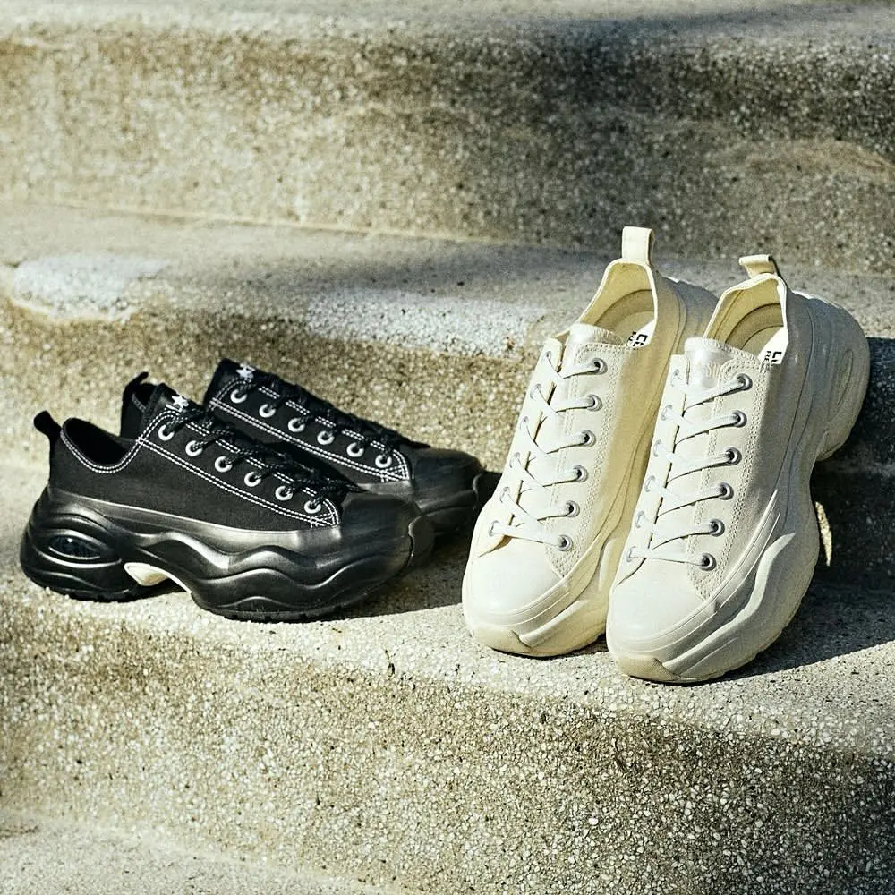 【2024年 11/22 発売】次世代モデル「ALL STAR (R)」の厚底ソールアレンジモデル CONVERSE ALL STAR (R) SURGETRAINER OX “Ecru/Black” (コンバース オールスター サージトレーナー “エクリュ/ブラック”)