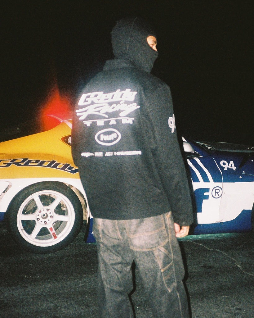 HUF × GREDDY GREDDY FORMULA DRIFT CAPSULEが2024年 11/8 発売 (ハフ グレッディ “フォーミュラ ドリフト カプセル”)