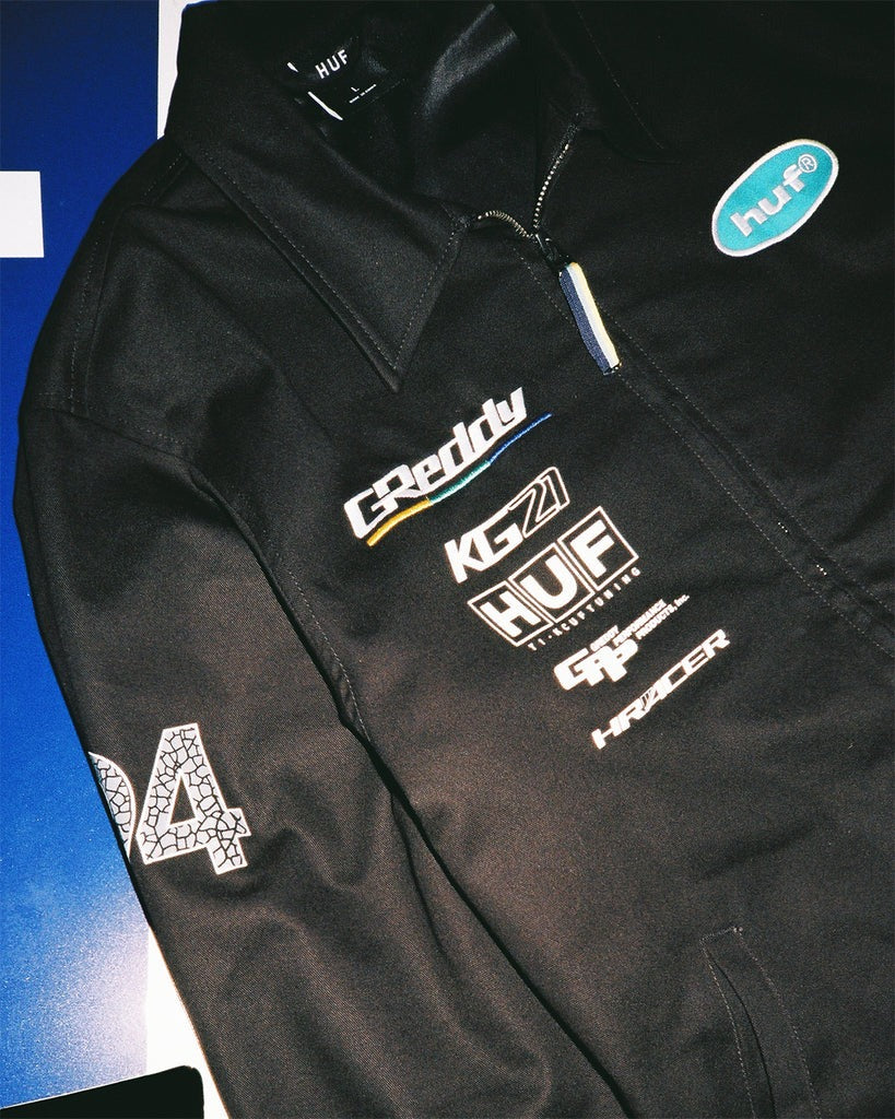 HUF × GREDDY GREDDY FORMULA DRIFT CAPSULEが2024年 11/8 発売 (ハフ グレッディ “フォーミュラ ドリフト カプセル”)