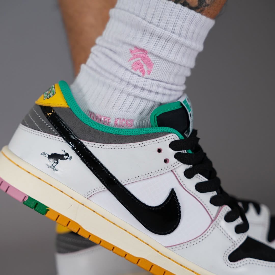 【2025年 夏 発売予定】College Skateboarding Educational Foundation {CSEF} × NIKE SB DUNK LOW PRO QS (カレッジ スケートボーディング エデュケーショナル ファウンデーション ナイキ ダンク ロー) [HJ4132-100]