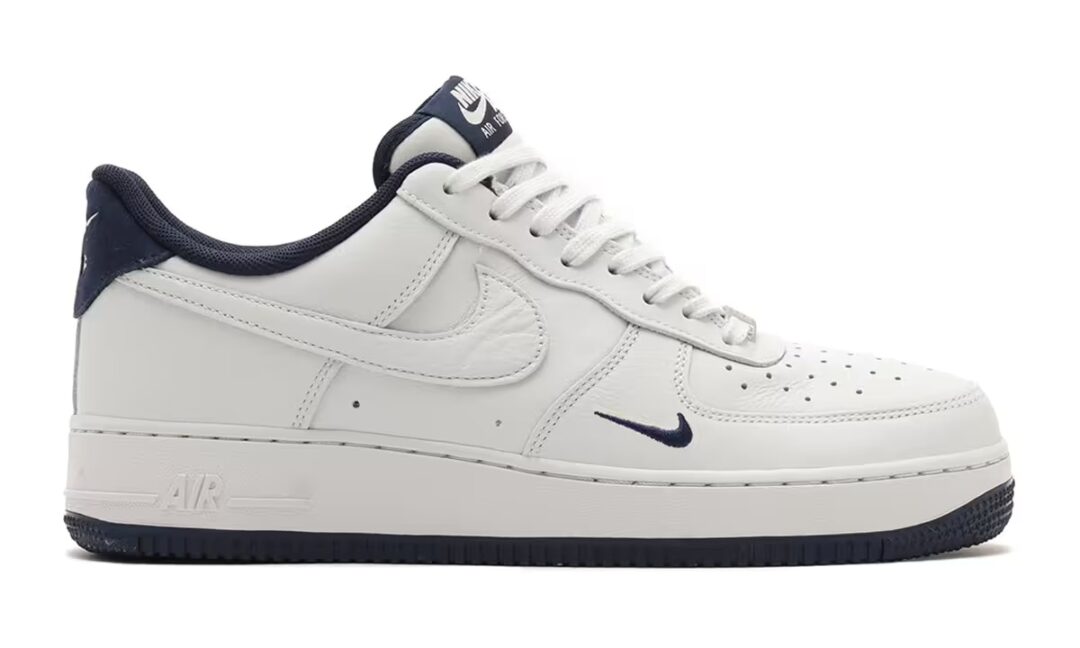 【2024年 12/14 発売】NIKE AIR FORCE 1 07 LOW “Photon Dust/Obsidian” (ナイキ エア フォース 1 ロー “フォトンダスト/オブシディアン”) [HM9483-001]