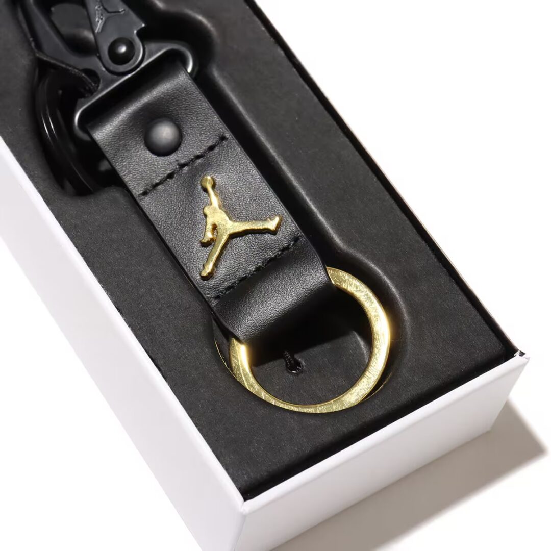 【2024年 12/14 発売】NIKE JORDAN JUMPMAN INGOT KEYCHAIN “Black” (ナイキ ジョーダン ジャンプマン インゴッド キーチェーン “ブラック”) [MA0822-023]