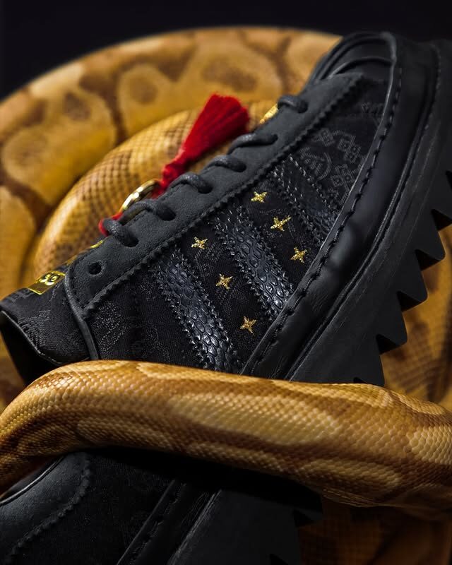 【2025年 1/16 発売予定】CLOT/Edison Chen × adidas Originals SUPERSTAR “Year Of The Snake” (クロット/エディソンチャン アディダス オリジナルス スーパースター “イヤー・オブ・ザ・スネーク″) [JR5114]