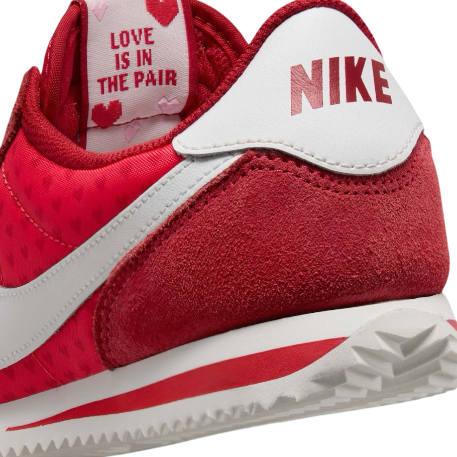 【2024年 12/7 発売】NIKE W CORTEZ “Valentine 2025/Light Crimson/Summit White” (ナイキ コルテッツ “バレンタイン/ライトクリムゾン/サミットホワイト”) [HV5166-696]