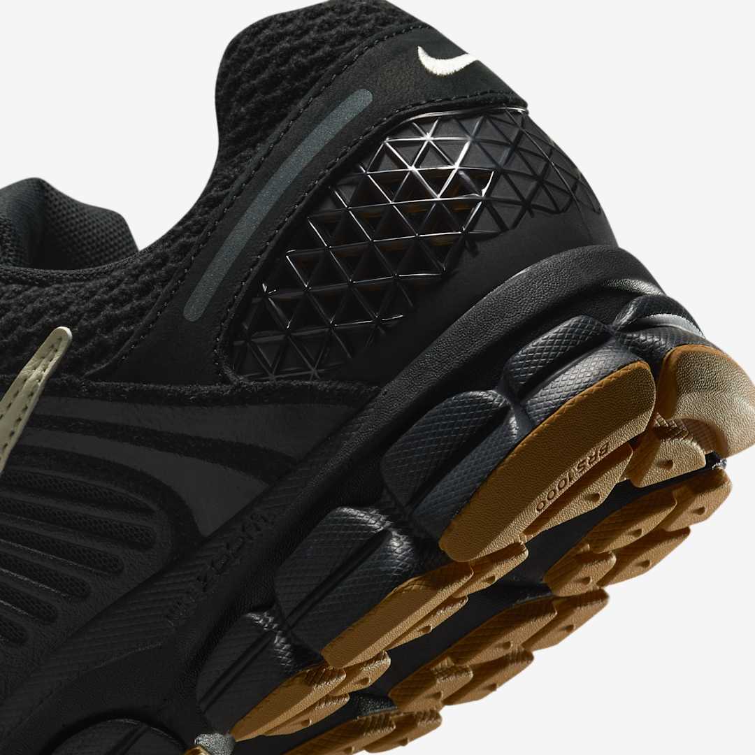 【2025年 発売予定】NIKE ZOOM VOMERO 5 “Black/Gum” (ナイキ ズーム ボメロ 5 “ブラック/ガム”) [IB4005-010]