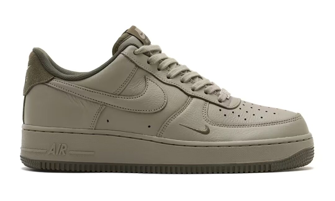 【2024年 12/14 発売】NIKE AIR FORCE 1 07 LOW “Light Army/Cargo Kahki” (ナイキ エア フォース 1 ロー “ライトアーミー/カーゴカーキ”) [HM9483-300]