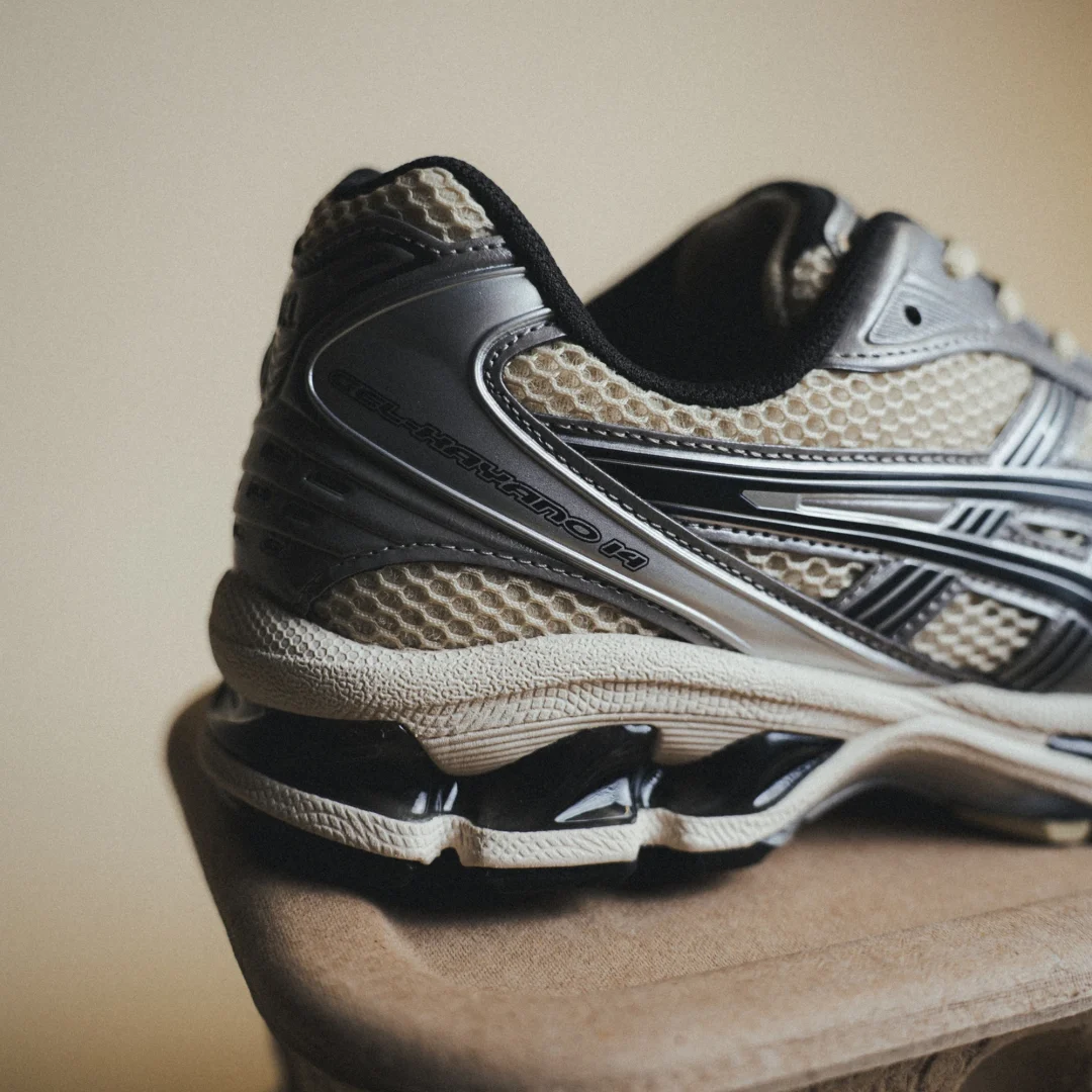 【2024年 発売】ASICS GEL-KAYANO 14 “Oyster White/Steeple Grey” (アシックス ゲルカヤノ) [1203A537.250]