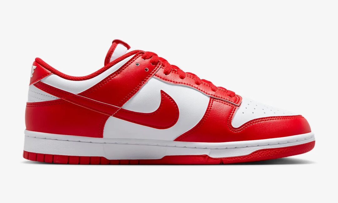 【2025年 1/1 発売】NIKE DUNK LOW “St.John’s/White/University Red” (ナイキ ダンク ロー “セント・ジョーンズ/ホワイト/ユニバーシティレッド”) [HF5441-104]