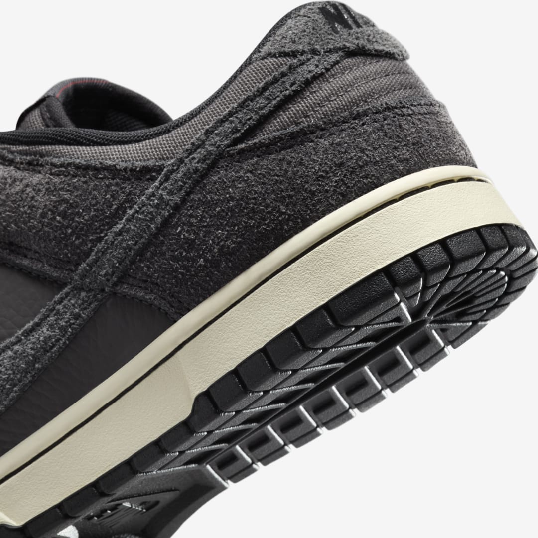 【2024年 発売】NIKE DUNK LOW RETRO PREMIUM “Black/Off Noir” (ナイキ ダンク ロー レトロ プレミアム “ブラック/オフノワール”) [HF3145-001]