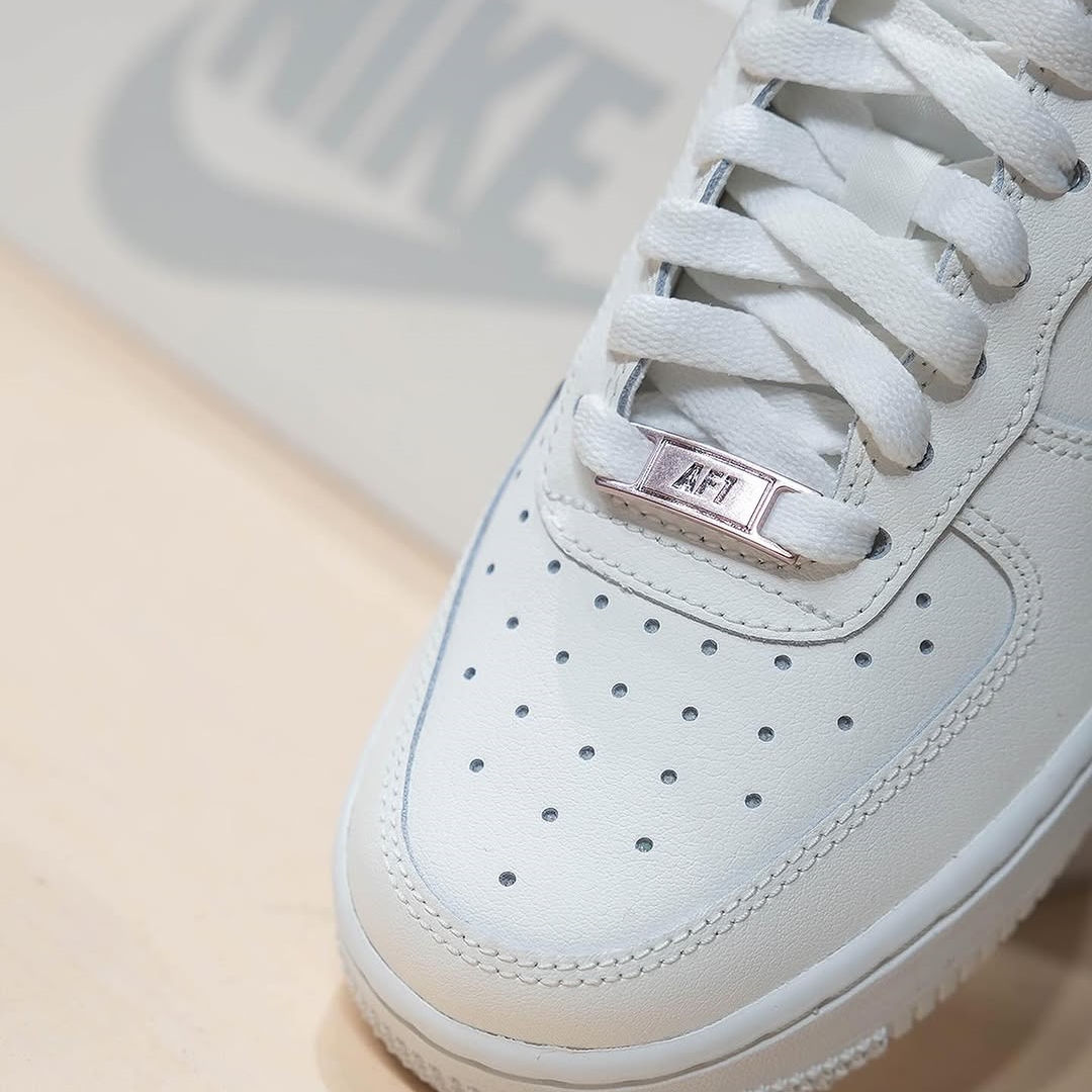 【2024年 発売】NIKE AIR FORCE 1 LOW “Liquid Metal Swoosh/Rose Gold” (ナイキ エア フォース 1 ロー “リキッドメタルスウッシュ/ローズゴールド”) [IF1686-161]