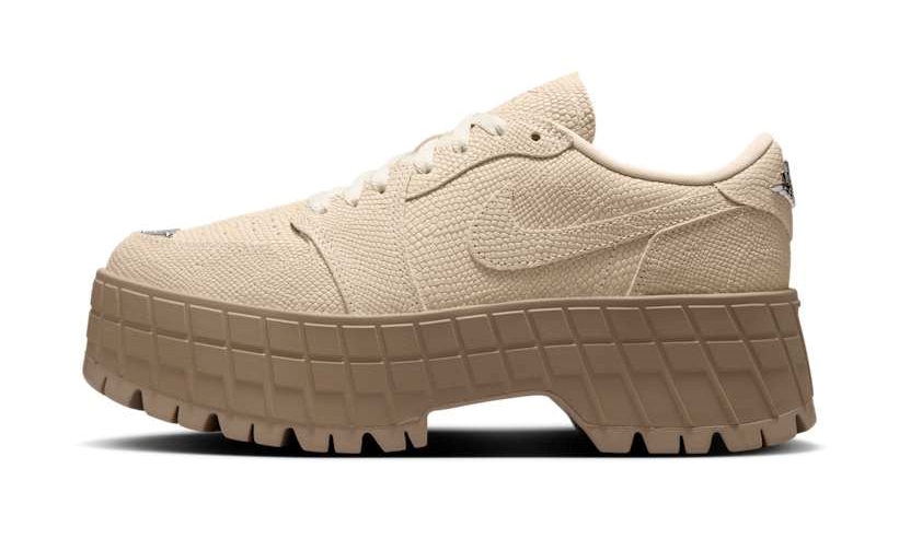 【2025年 発売予定】NIKE W AIR JORDAN 1 LOW BROOKLYN “Rattan/Desert Camo” (ナイキ エア ジョーダン 1 ロー ブルックリン “ラタン/デザートカモ”) [HF3184-200]