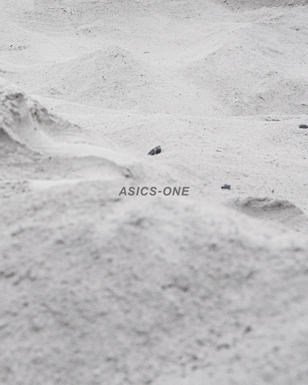 【2024年 12/18 発売】ONE OK ROCK TAKAが共同開発した、ASICS最新モデル「ASICS ONE」”White” (ワンオクロック ワンオク タカ アシックス ワン) [1203A013.100]