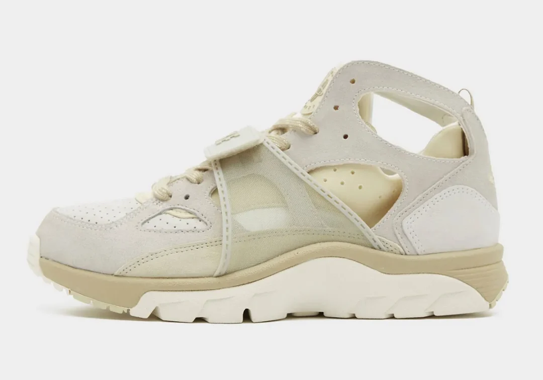 【2025年 発売予定】NIKE AIR TRAINER HUARACHE “Sail/Light Khaki” (ナイキ エア トレーナー ハラチ “セイル/ライトカーキ”) [IB7678-100]