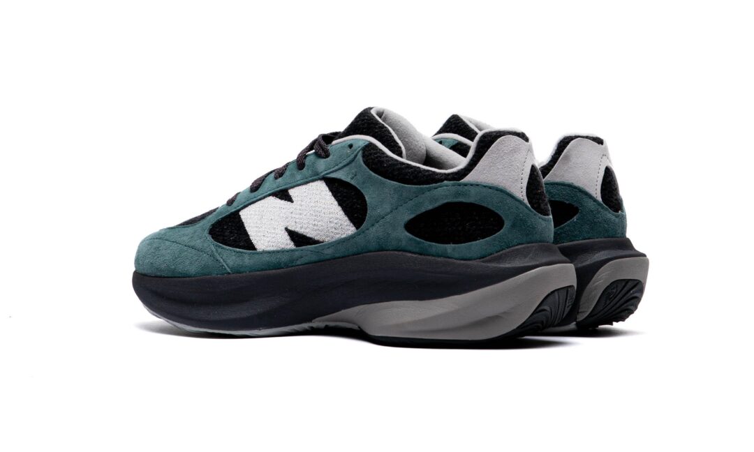 【2025年 発売】New Balance WARPED RUNNER UWRPDFSD “New Spruce/Magic Black” (ニューバランス ワープドランナー)